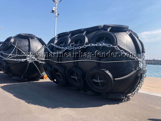 1.5m X 3m مطاط نفاخة الميناء الميناء للمركب والقوارب